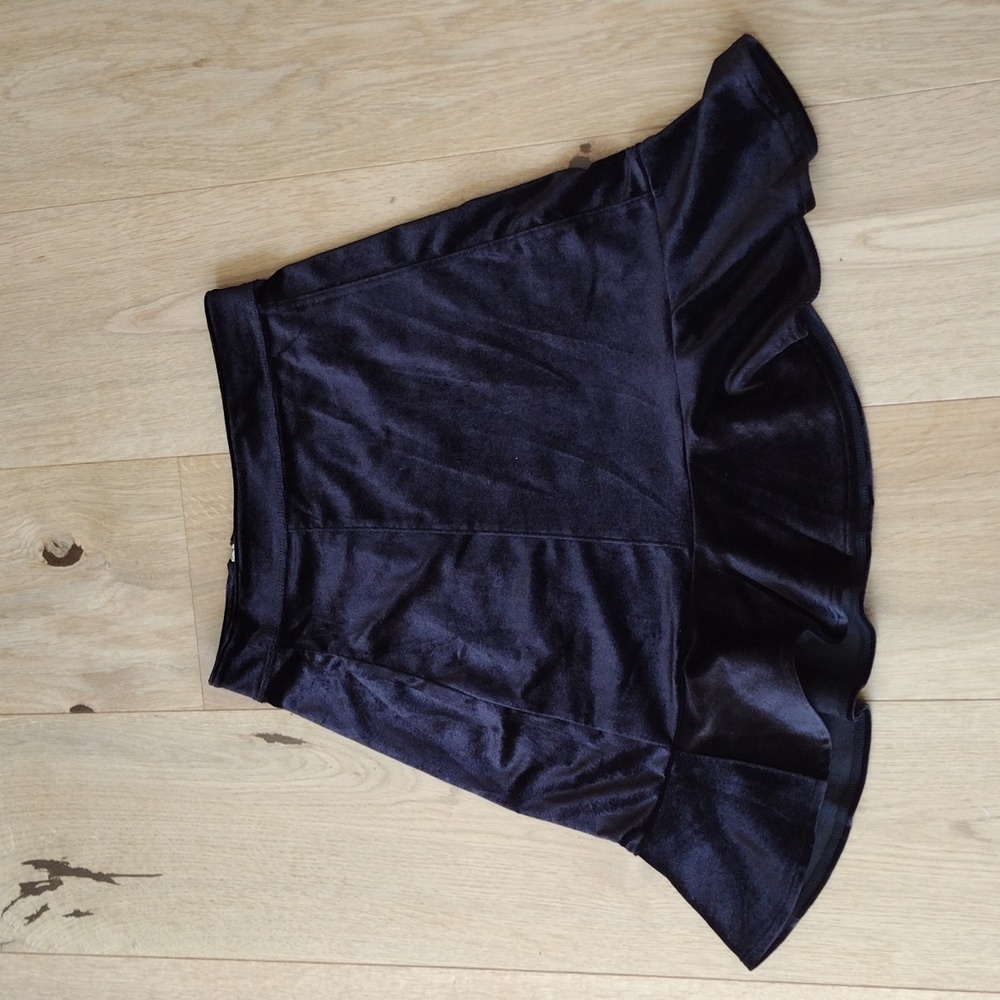 H&M black velvet ruffle skirt